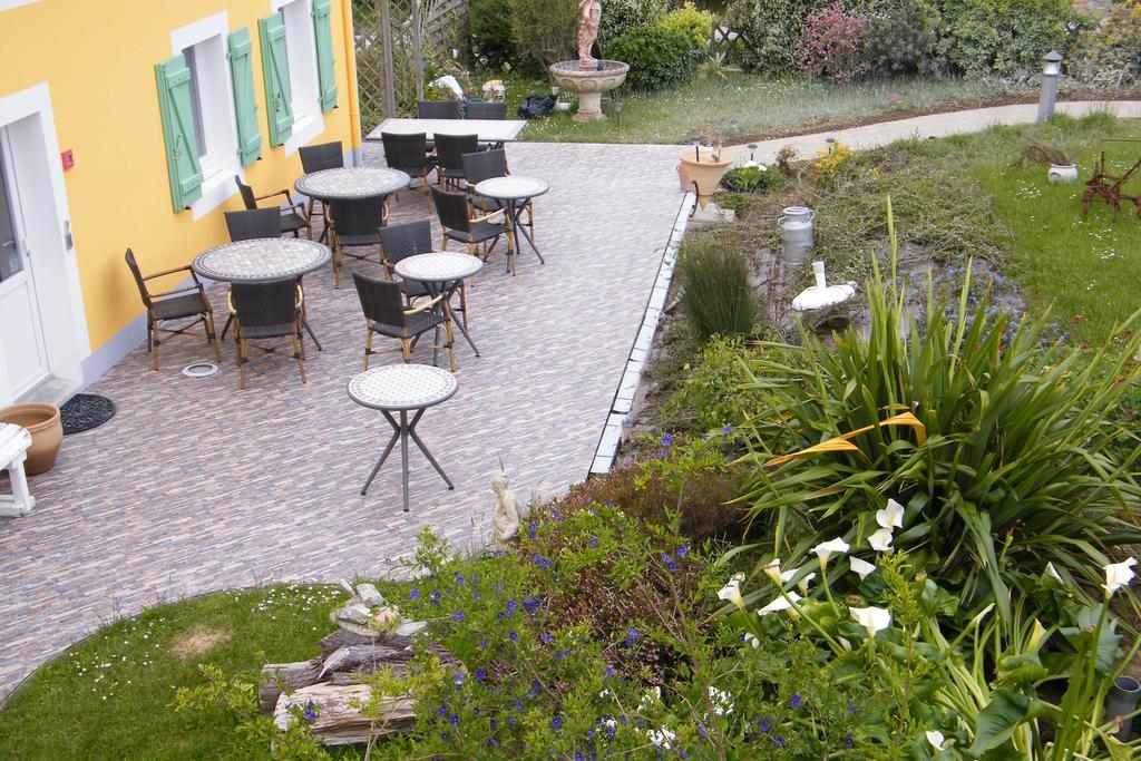 Chez Katy Et Dede Hotel Bangor Exterior foto
